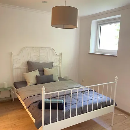 Large Flat With Wifi And Parking شقة *